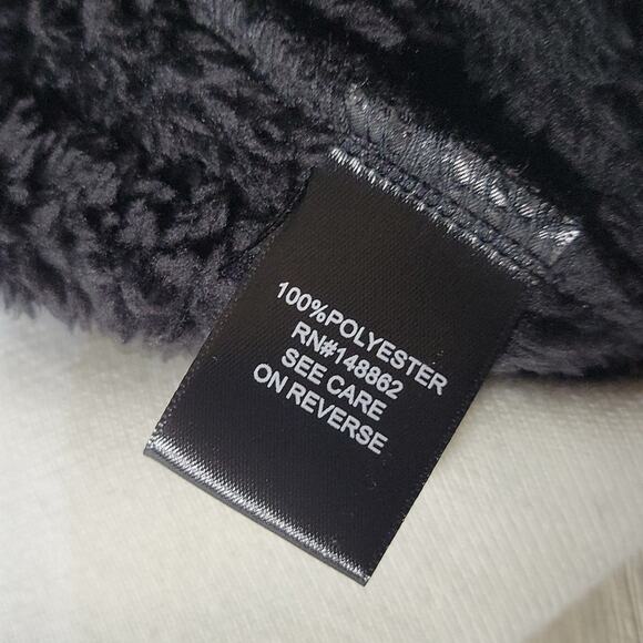 Torrid Black Faux Fur Bomber JacketWomens Plus Size 1X NWT - Picture 12 of 15